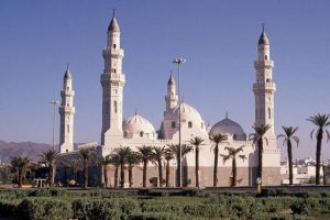 Daftar 5 Masjid Kaya Nilai dan Sejarah di Madinah