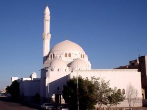 Daftar 5 Masjid Kaya Nilai dan Sejarah di Madinah