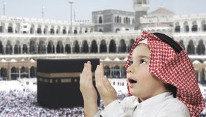 6 Tips Mudah Mencium Hajar Aswad saat Umrah