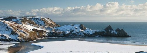 Three Cliffs Bay, Destinasi di Wales yang Kerap Menawarkan Pengalaman Liar