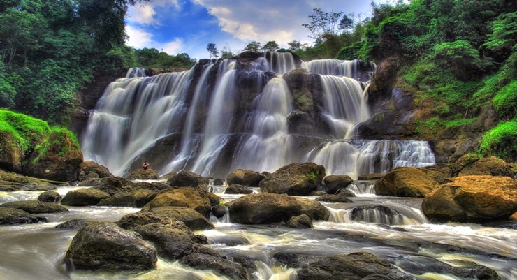 Air Curug Sembilan Tingkat