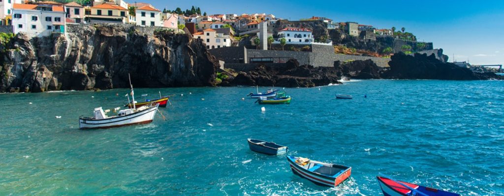 Cantiknya Madeira, Pulau Musim Semi Abadi di Barat Daya Portugal