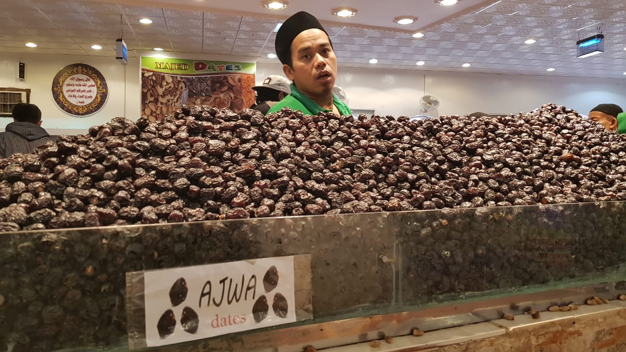 Mau Mencicipi Kurma Kegemaran Nabi Muhammad SAW? Kunjungi Kebun Kurma Majed di Madinah