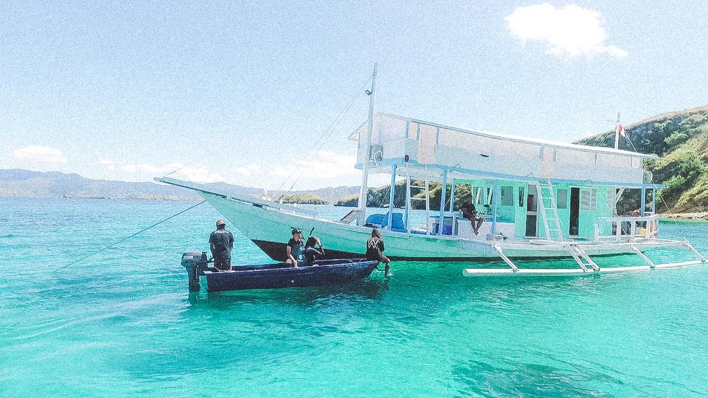 Mau Liburan ke Labuan Bajo dan Menginap di Perahu? Ini Biayanya