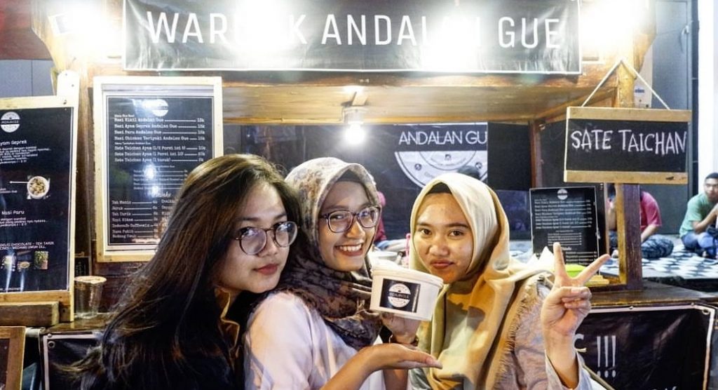 Menikmati Makanan Mewah dengan Harga Mahasiswa di Warunk Andalan Gue, Jakarta Timur