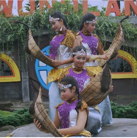 Tari Bundengan di Wonoland