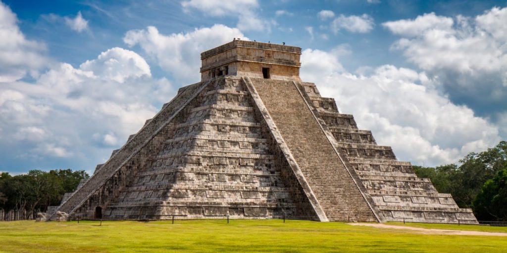 Chichén Itzá: The Mayan Metropolis