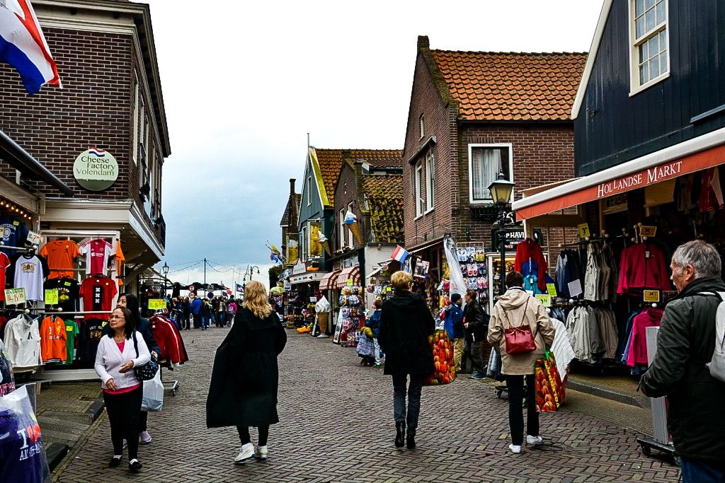 Bazaar dan Dangdutan Meriahkan Pemungutan Suara WNI di Belanda