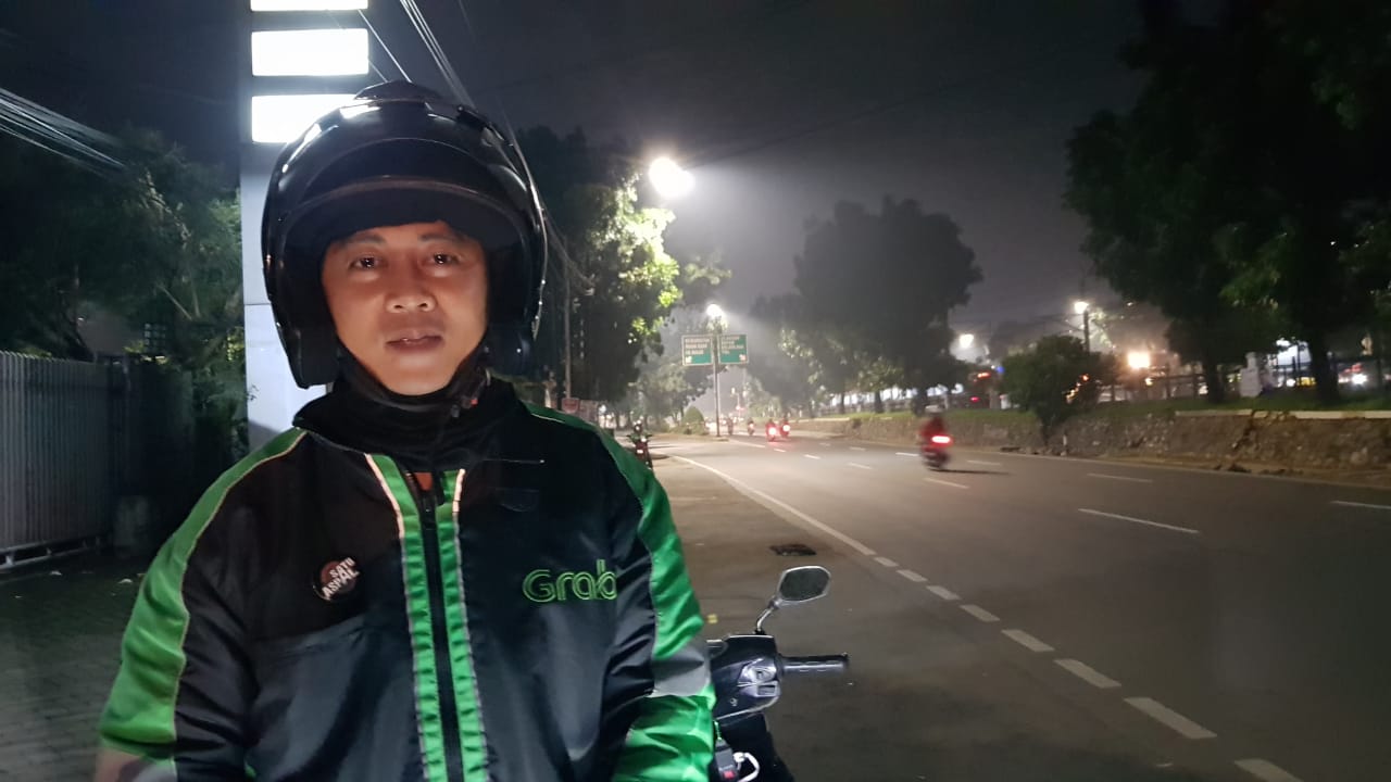 Bebaskan Biaya Kepada Para Hafidz Qur’an, Driver Grab ini Inginkan Keberkahan