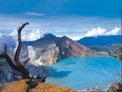 Danau Asam Terbesar di Dunia