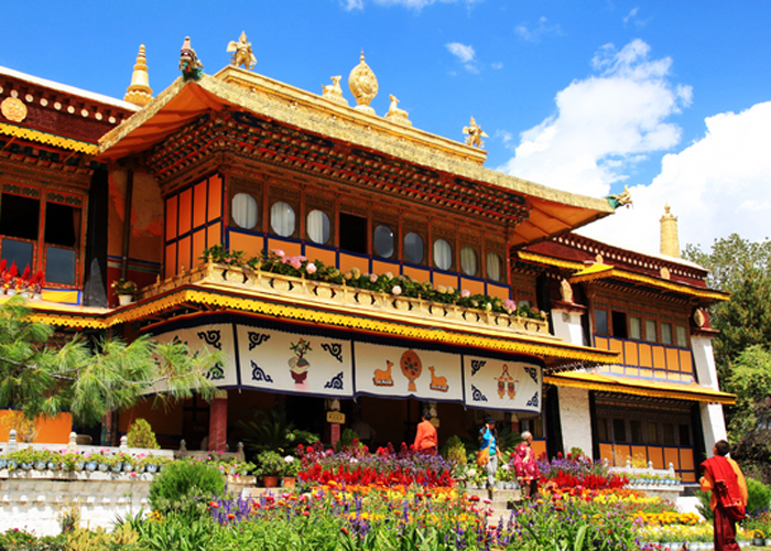 Istana Musim Panas Norbulingka