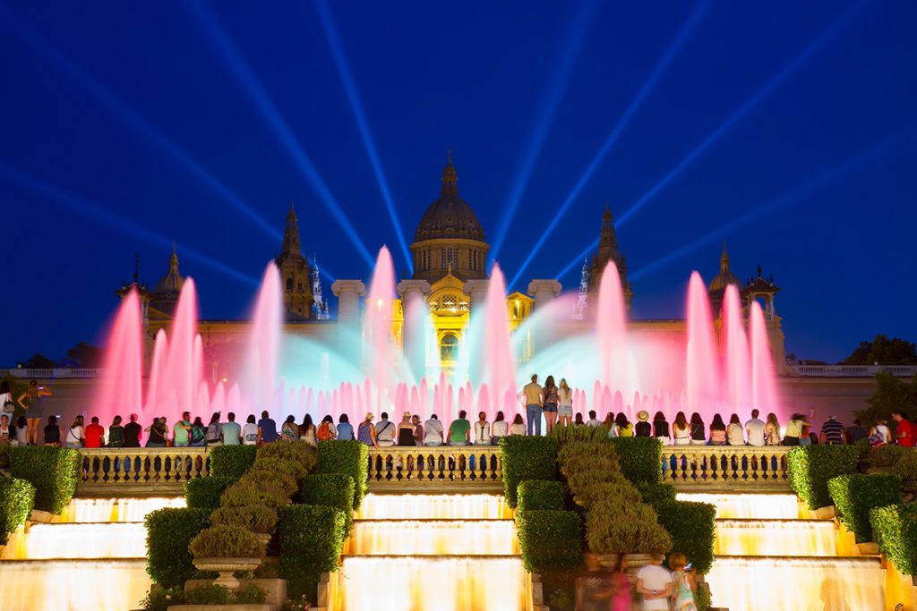 Magic Fountain of Montjuïc, Spanyol