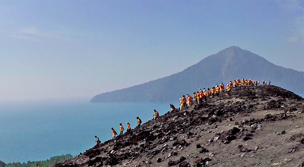 Pendakian Gunung anak Krakatau