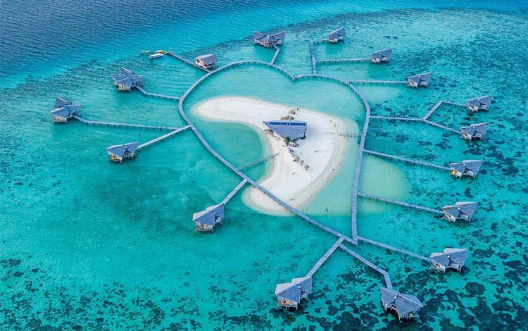 5 Rekomendasi Tempat Honeymoon Paling Romantis Di Indonesia