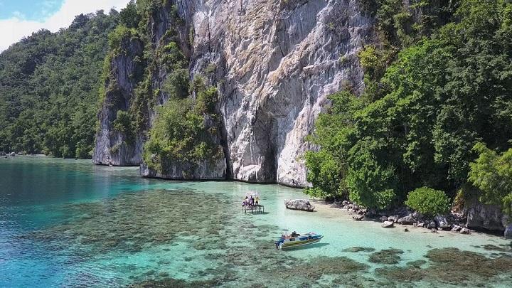 7 Spot Wisata Fenomenal Di Maluku Tahun 2019