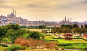 Islam di Mesir Pemandangan Al-Azhar Park di sore hari yang indah dan menawan. Sumber: lonly planet