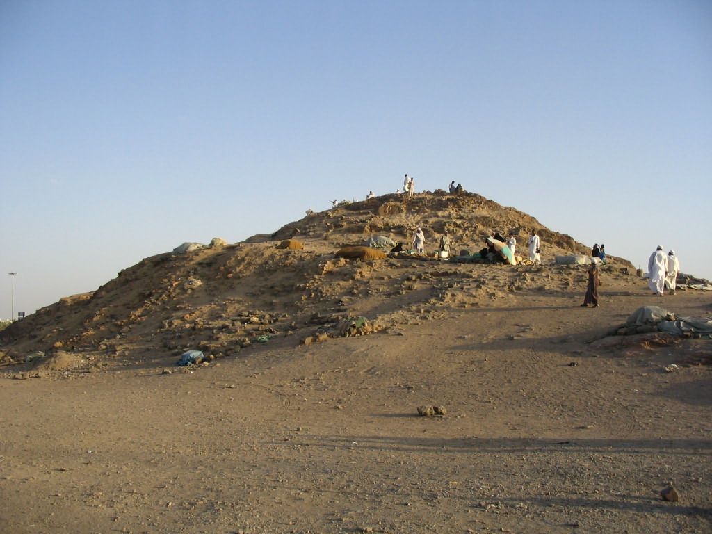 gunung uhud