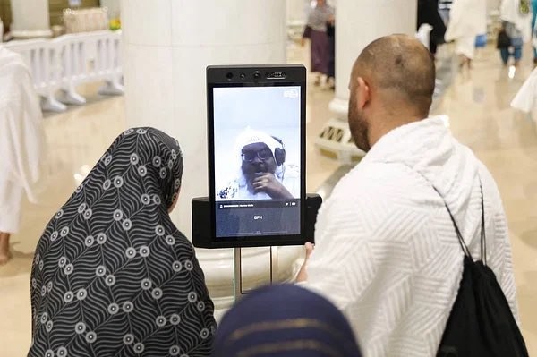 Robot AI di Masjidil Haram