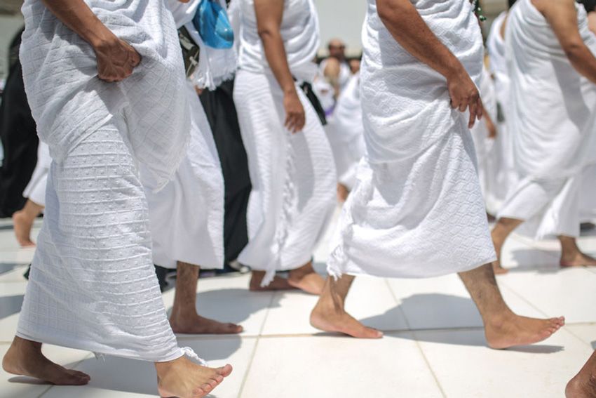 Hukum memakai celana dalam ihram